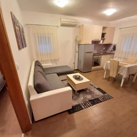 Lavanda Apartman Tar-Vabriga
