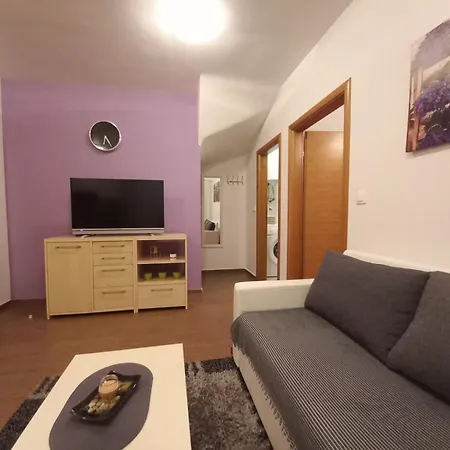 Apartman Lavanda *
